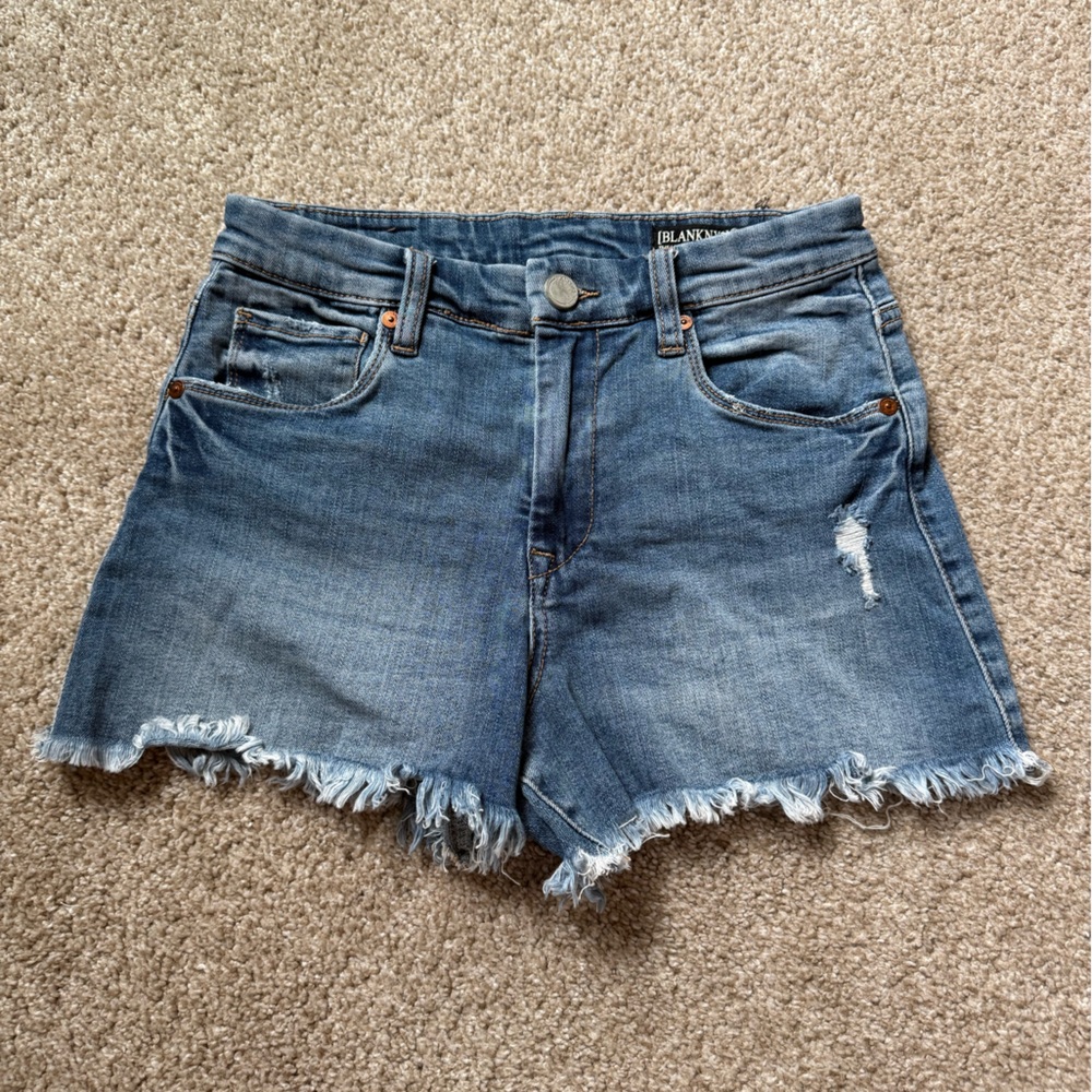 Blank NYC The Lenox Cutoff Jean Short Size 26